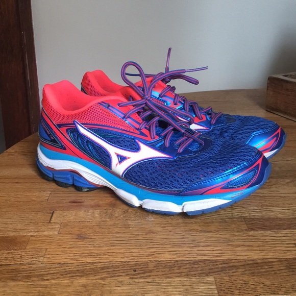 mizuno wave spike 13